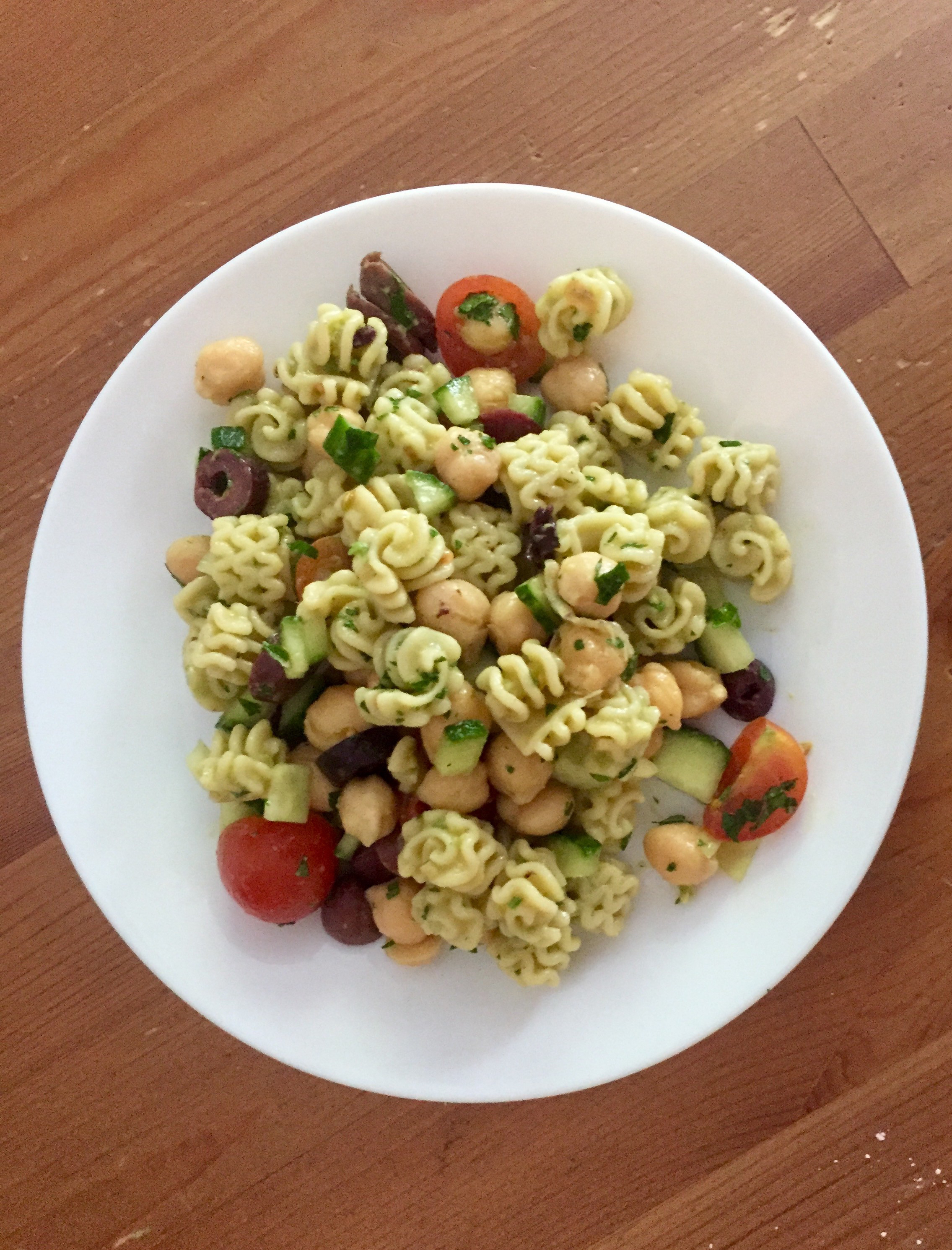 Easy Mediterranean Pasta Salad
