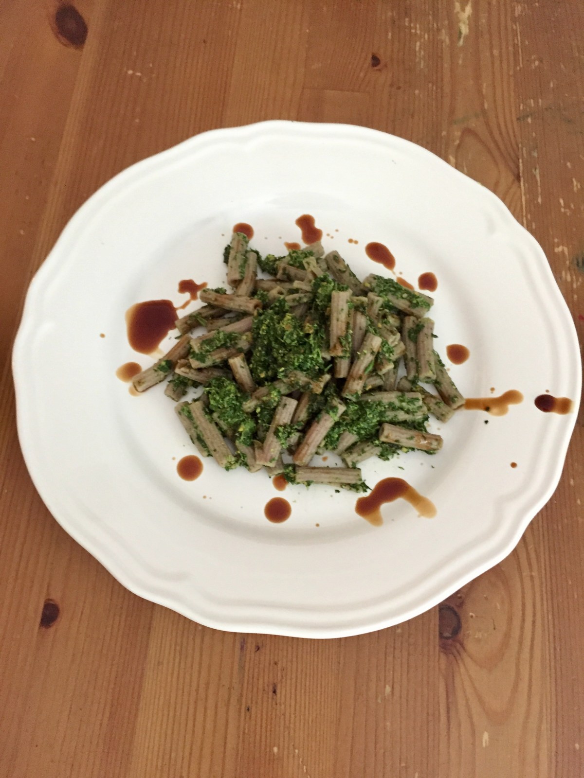 Red Lentil Pasta with No-Cook Spinach Sauce